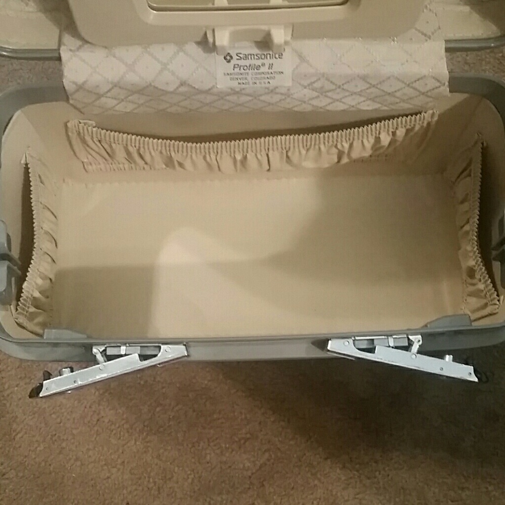 Vintage Samsonite Profile II train case - Picture 4 of 7